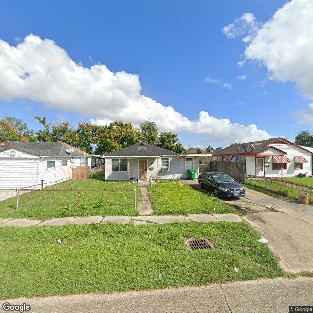 Street View for 2401 Hero Dr, Gretna, LA 70053