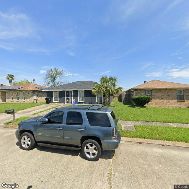 Street View for 7025 Queensway Dr, New Orleans, LA 70128